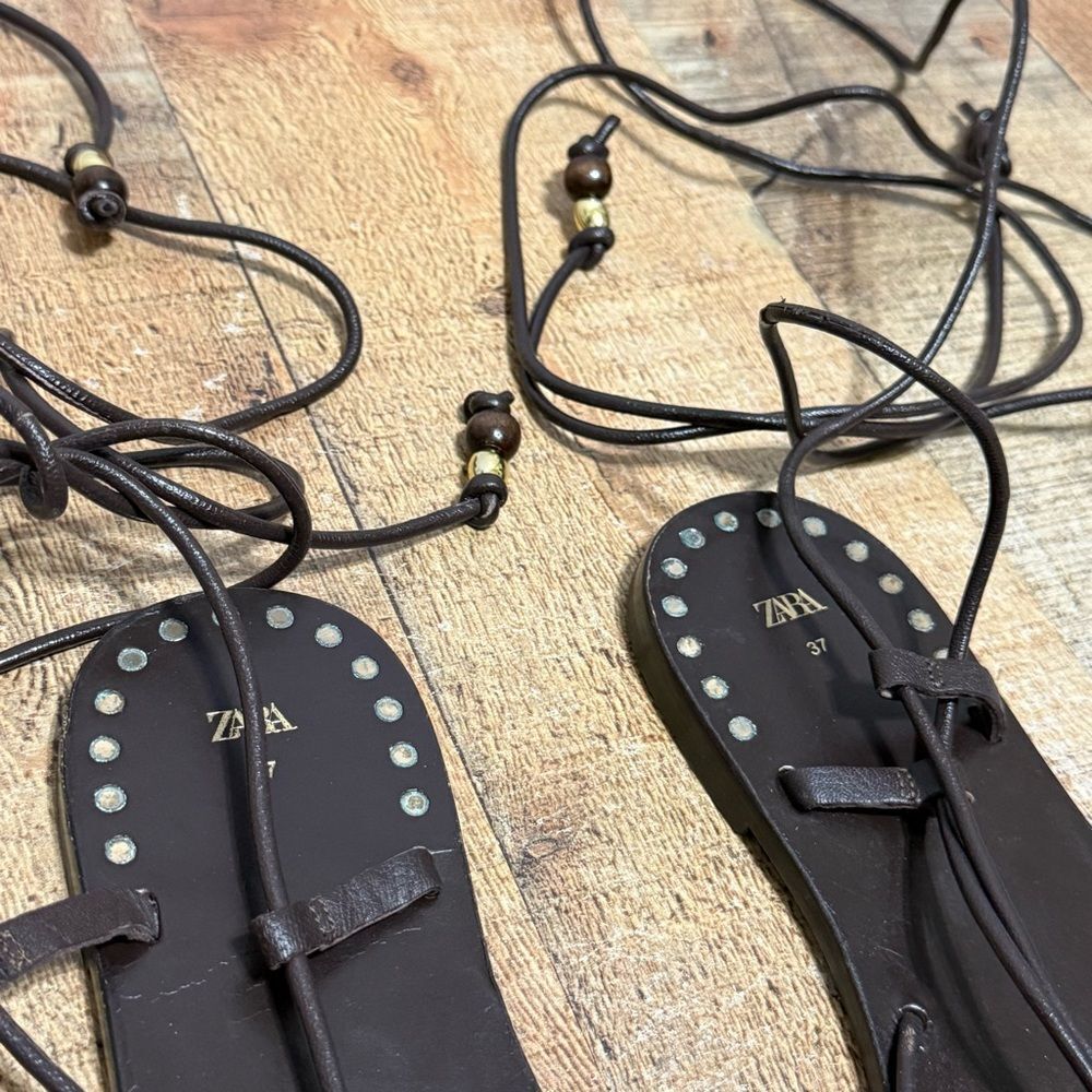 ZARA FLAT LEATHER SANDALS WITH DECORATIVE DETAIL - Picture 6 of 14